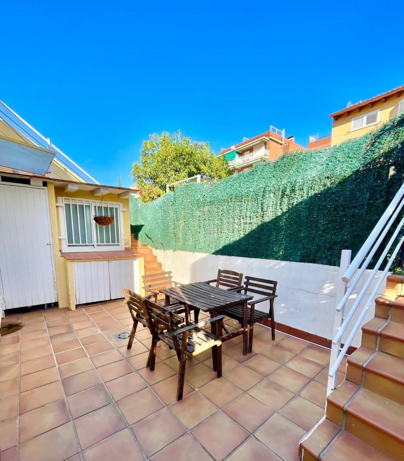 Casa Independientegardenviews2 Bedrooms Барселона Екстериор снимка